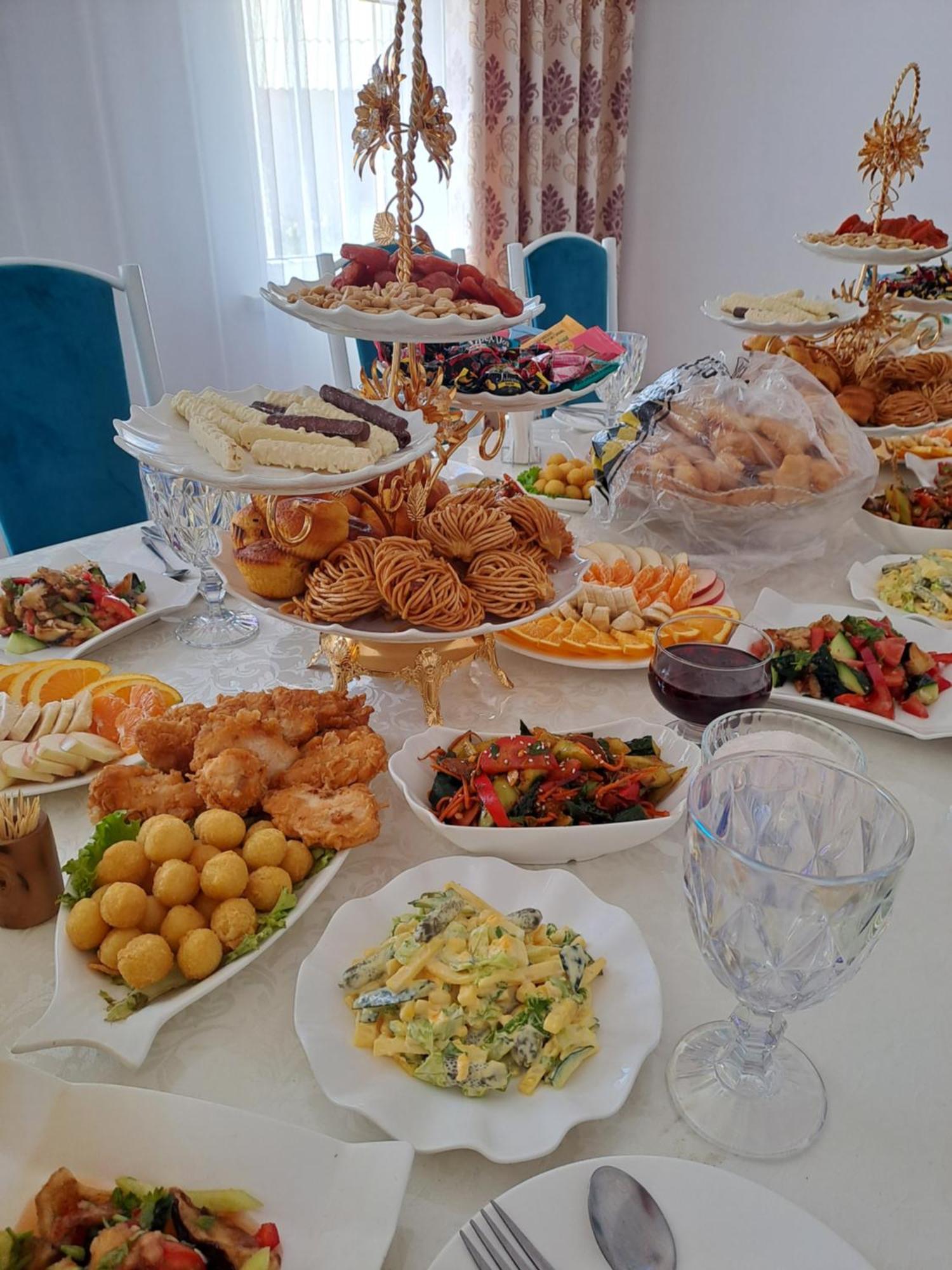"Ailun" Guest House Tong Экстерьер фото